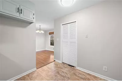 2493 Warwick Circle NE, Atlanta, GA 30345 - Photo 8