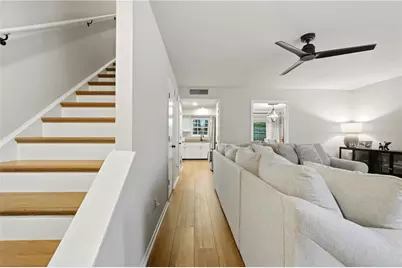 645 Anderson Walk, Marietta, GA 30062 - Photo 2