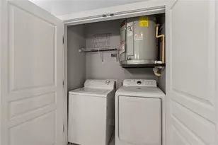 799 Hammond Dr, Atlanta, GA 30328 - Photo 22