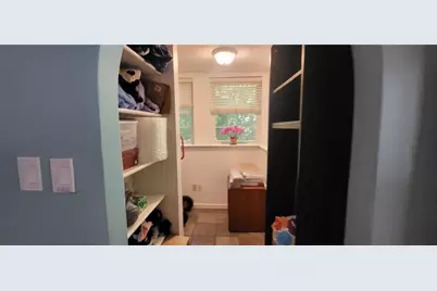 2105 N Forest Trail NE, Dunwoody, GA 30338 - Photo 20