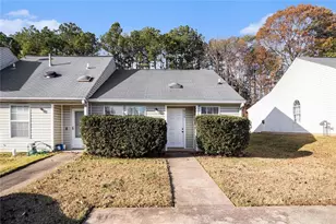 6174 Field Stone Dr, Douglasville, GA 30134 - Photo 2