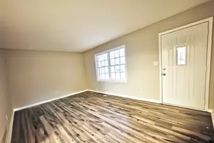 321 Tarragon Wy SW, Atlanta, GA 30331 - Photo 2