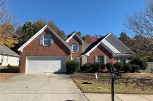 3720 Crescent Walk Ln, Suwanee, GA 30024 - Photo 1