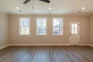 245 Bluffington Wy, Marietta, GA 30066 - Photo 12