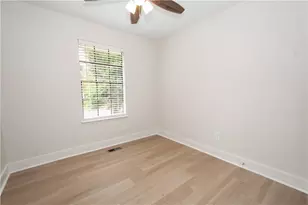 2432 Mistletoe Ln, Snellville, GA 30039 - Photo 22
