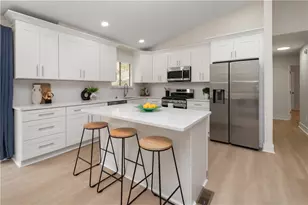 2432 Mistletoe Ln, Snellville, GA 30039 - Photo 10