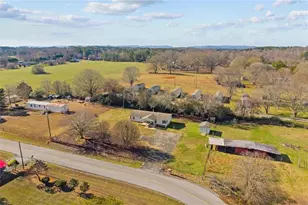 214 Nassau Cir, Chatsworth, GA 30705 - Photo 4