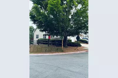 1901 Hoods Fort Circle NW #30, Kennesaw, GA 30144 - Photo 2
