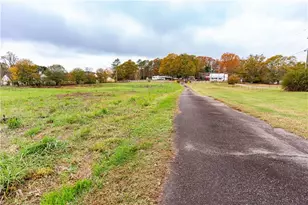 8105 Jot Em Down Rd, Gainesville, GA 30506 - Photo 12