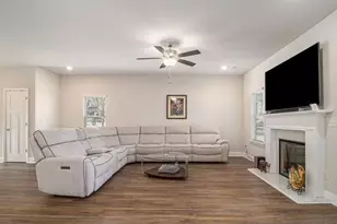 394 Greenleaf, Lilburn, GA 30047 - Photo 4