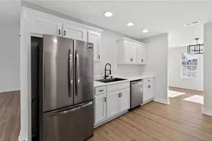 2218 Smallwood Springs Dr, Gainesville, GA 30507 - Photo 8