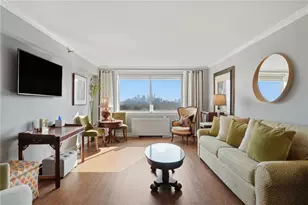 2479 Peachtree Rd NE, Atlanta, GA 30305 - Photo 2