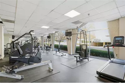 2479 Peachtree Road NE #1401, Atlanta, GA 30305 - Photo 18