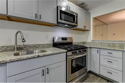 308 Wynnes Ridge Circle SE, Marietta, GA 30067 - Photo 4