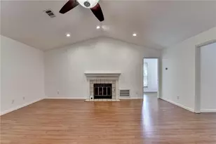 510 Garden Ct, Atlanta, GA 30328 - Photo 4