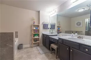 209 Braemore Mill Dr, Lawrenceville, GA 30044 - Photo 8