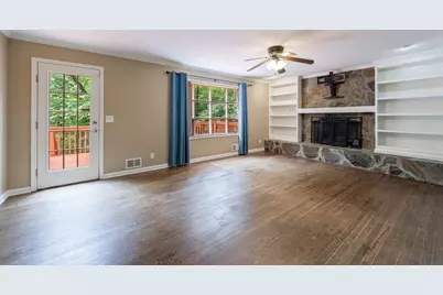 10565 Shallowford Road, Roswell, GA 30075 - Photo 12