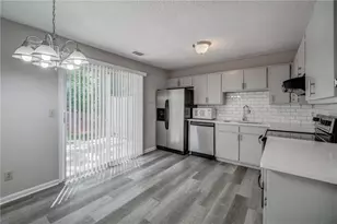 4084 Hidden Hollow Dr, Gainesville, GA 30506 - Photo 4