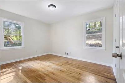 5645 Hammond Drive, Norcross, GA 30071 - Photo 10