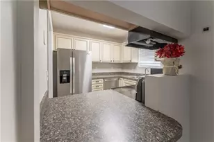 1101 Old Saybrook Ct, Stone Mountain, GA 30083 - Photo 6