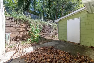 1101 Old Saybrook Court, Stone Mountain, GA 30083 - Photo 22