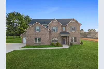 689 S Jeff Davis Drive, Fayetteville, GA 30215 - Photo 2