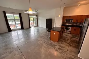 560 Dutch Valley Rd NE, Atlanta, GA 30324 - Photo 8