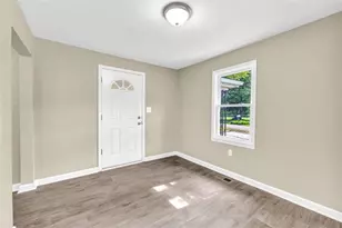 266 Randall St, Lavonia, GA 30553 - Photo 6