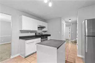 498 Pecan Wood Cir, Fairburn, GA 30213 - Photo 8