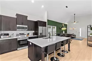 624 Robert St NW, Atlanta, GA 30318 - Photo 2