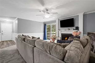 907 Riverview Dr SE, Marietta, GA 30067 - Photo 2