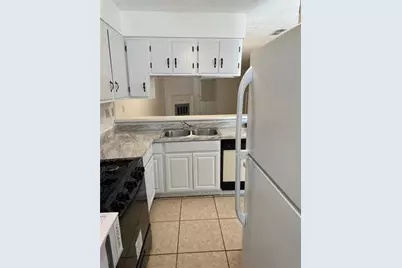535 Prince Of Wales, Stone Mountain, GA 30083 - Photo 6