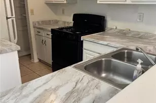 535 Prince of Wales, Stone Mountain, GA 30083 - Photo 8