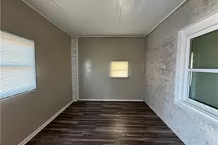 888 T P Burruss Sr Dr SW, Atlanta, GA 30314 - Photo 22