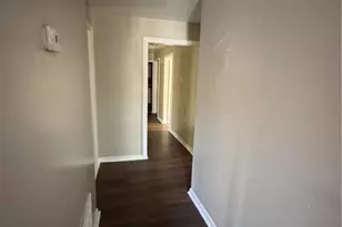 888 T P Burruss Sr Dr SW, Atlanta, GA 30314 - Photo 20