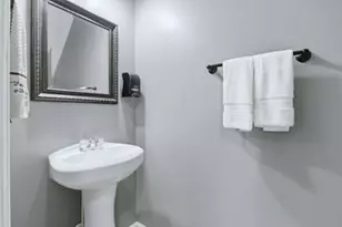 2391 Temple View Ct, Snellville, GA 30078 - Photo 10