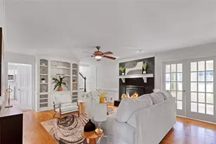 2462 Chimney Top Ln, Snellville, GA 30078 - Photo 16