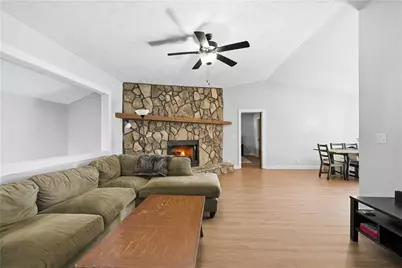 3753 Memorial Parkway NW, Kennesaw, GA 30152 - Photo 8