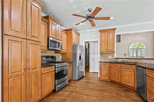 1605 Spinnaker Dr, Alpharetta, GA 30005 - Photo 8