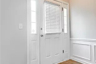 139 Riverstone Commons Cir, Canton, GA 30114 - Photo 2