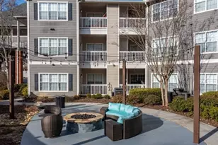 1970 Peachford Rd, Dunwoody, GA 30338 - Photo 20