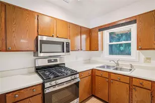 7898 Norris Lake Rd, Snellville, GA 30039 - Photo 6