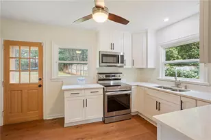 1389 Quarles Ave SE, Smyrna, GA 30080 - Photo 12