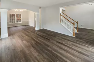 1817 Lake Cove Dr SW, Atlanta, GA 30331 - Photo 10