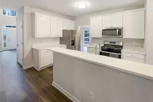 1817 Lake Cove Dr SW, Atlanta, GA 30331 - Photo 4