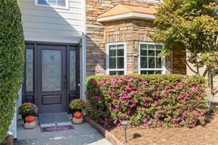 410 Blackwood Ln, Suwanee, GA 30024 - Photo 4