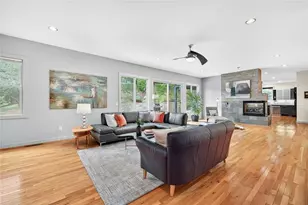 4812 Lake Forrest Dr, Sandy Springs, GA 30342 - Photo 6