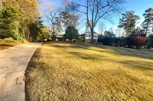 9925 La View Cir, Roswell, GA 30075 - Photo 20