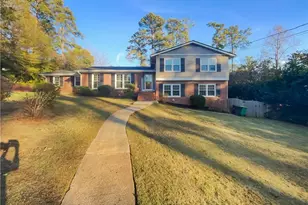 9925 La View Cir, Roswell, GA 30075 - Photo 1