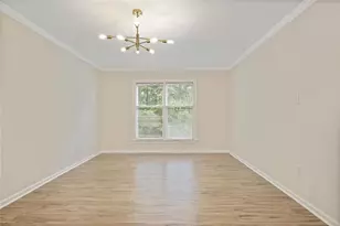 911 Hollyfax Cir NE, Atlanta, GA 30328 - Photo 22